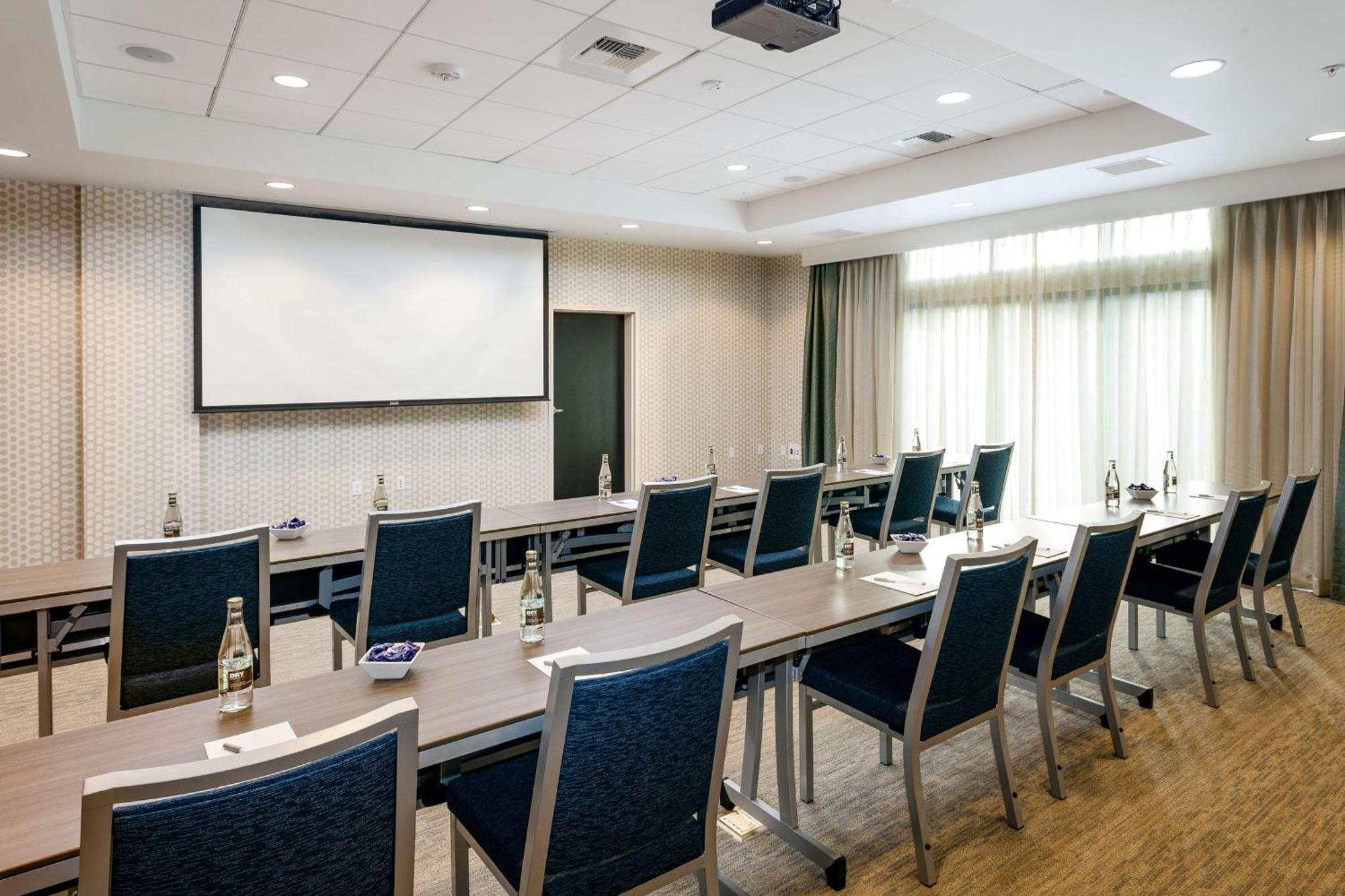 Hampton Inn & Suites By Hilton Seattle/Northgate Extérieur photo