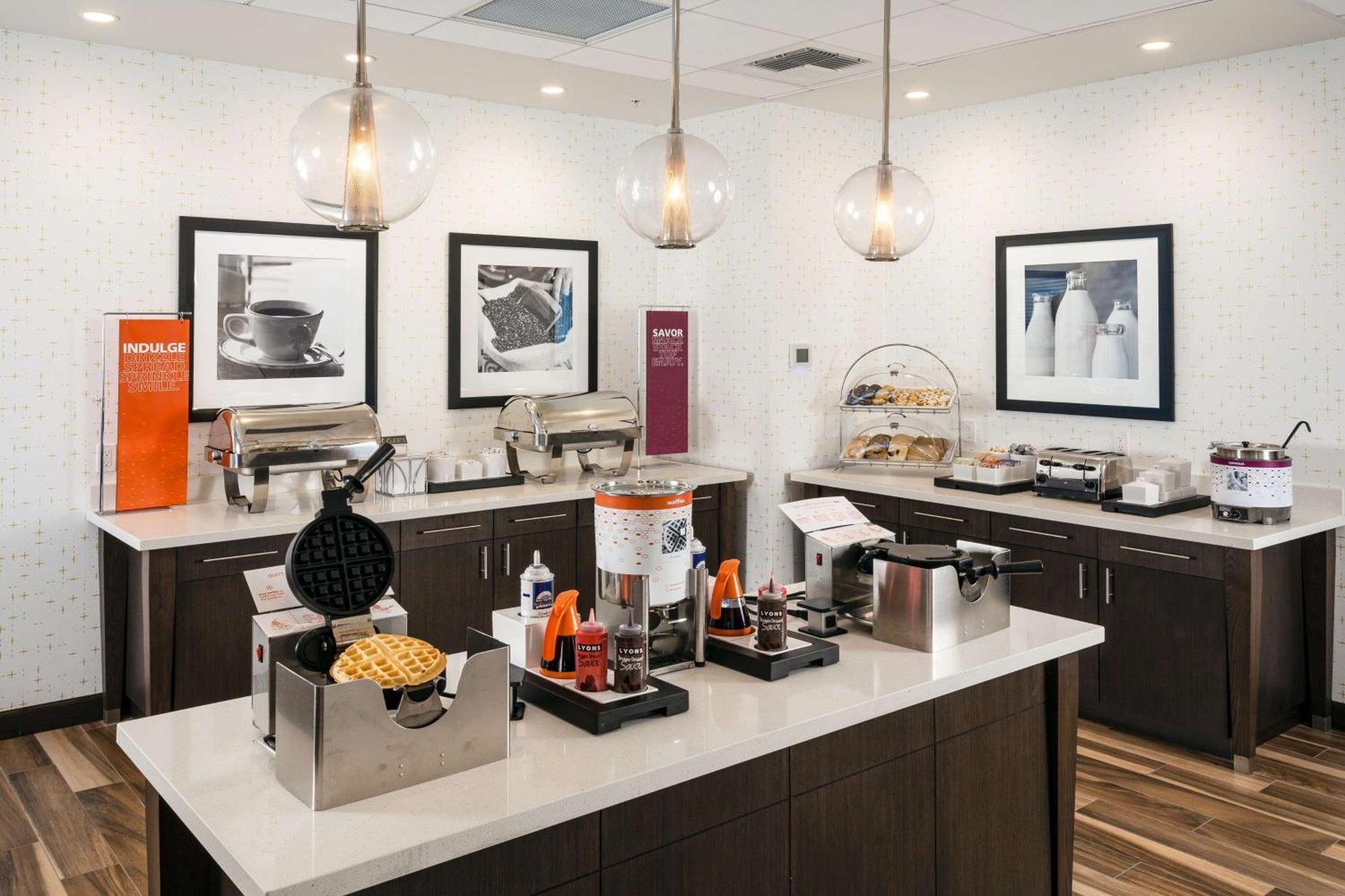 Hampton Inn & Suites By Hilton Seattle/Northgate Extérieur photo